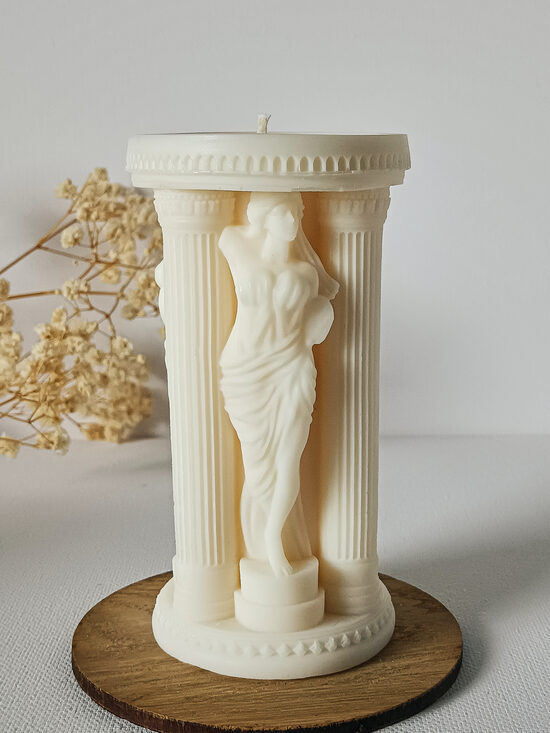 Rankų darbo sojų vaško žvakė „Antikinė kolona“
