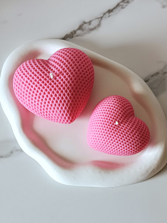 Žvakių rinkinys „Meilės širdys“ su padėkliuku (Raudonas)